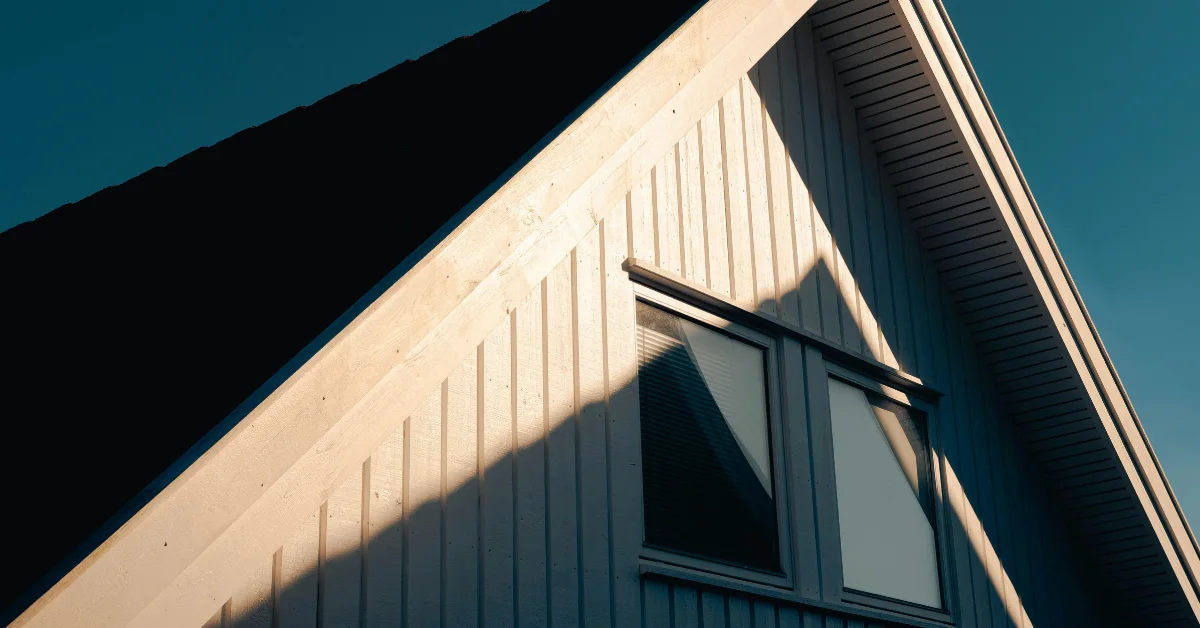A picture of a beautiful roof.
